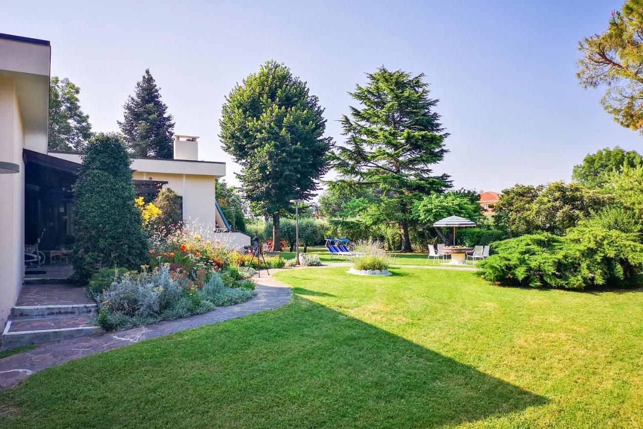 Bed and Breakfast Al Villino Del Sole Фано Экстерьер фото